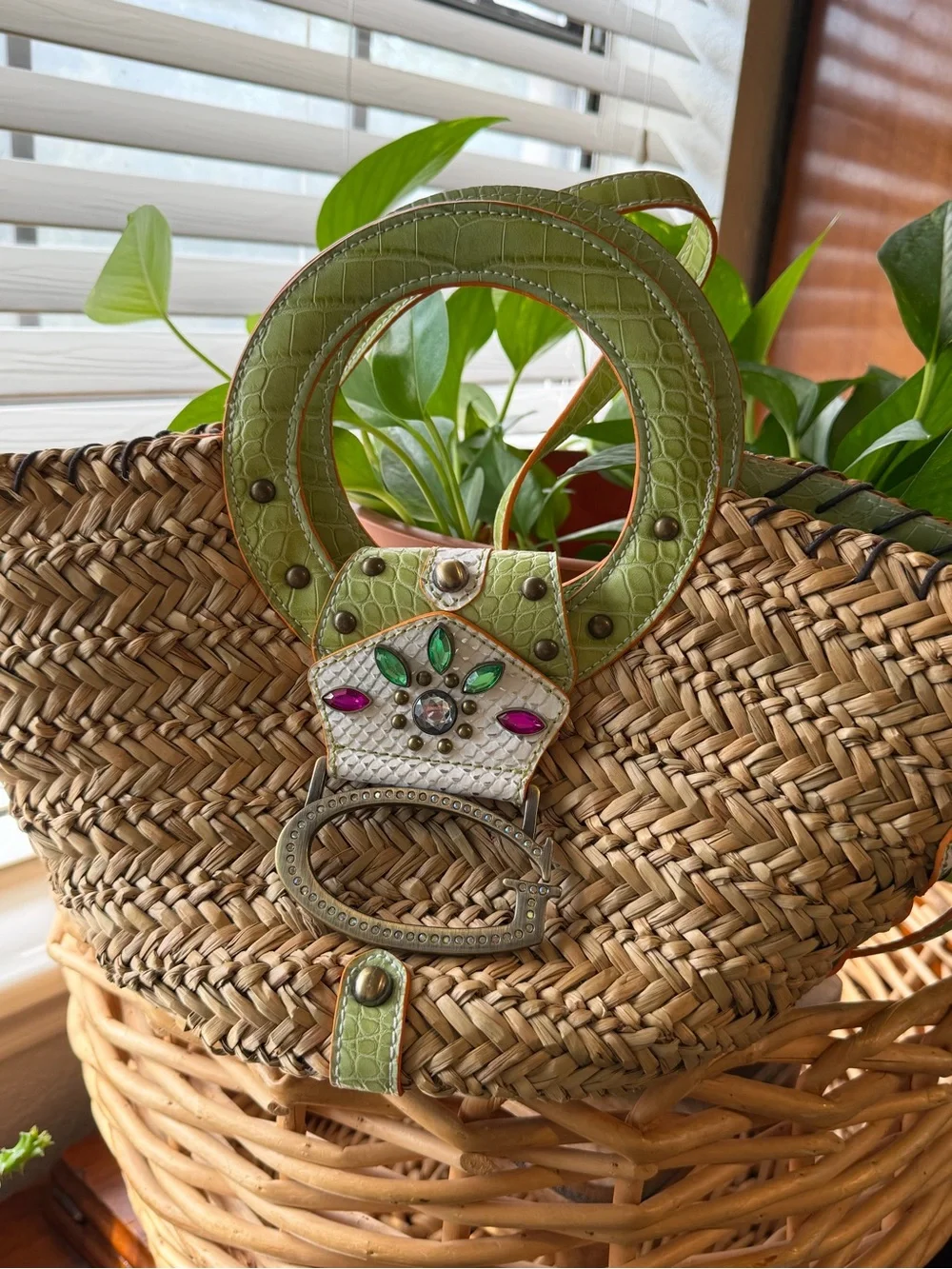 Jeweled Buckle Woven Straw Handbag Green Faux Croc Y2K Boho Purse